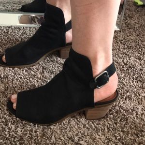 Lucky Brandy open toe sandals black leather size 7